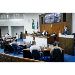 Vereadores de Campo Largo elegem os integrantes das comissões permanentes e vinte projetos entram em análise